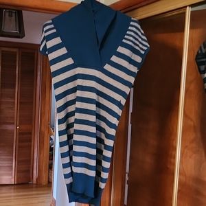 Green and Gray long short sleeve sweater